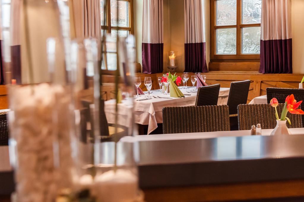 Hotel Restaurant Jaegerhof Weisendorf エクステリア 写真