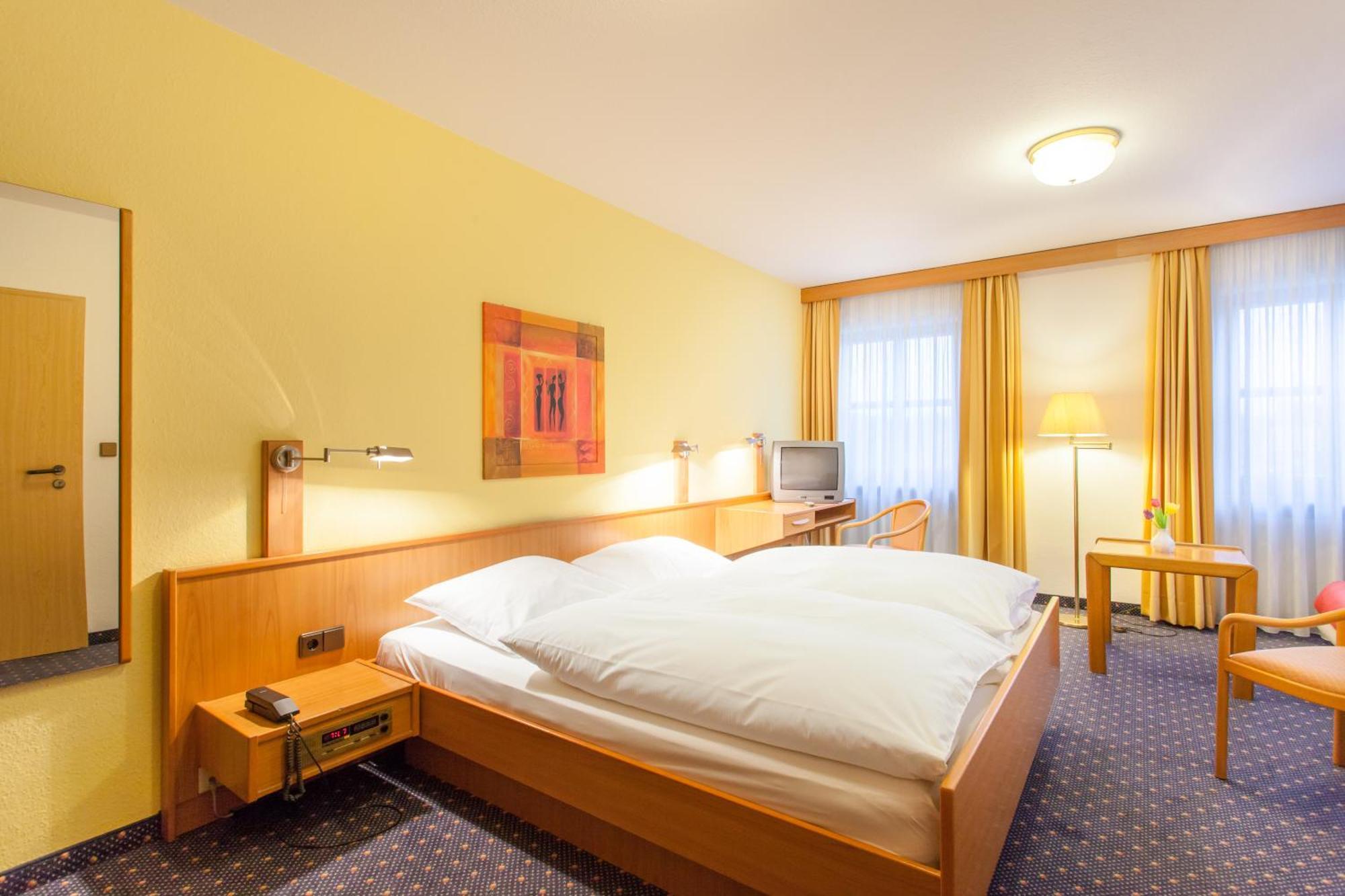 Hotel Restaurant Jaegerhof Weisendorf 部屋 写真
