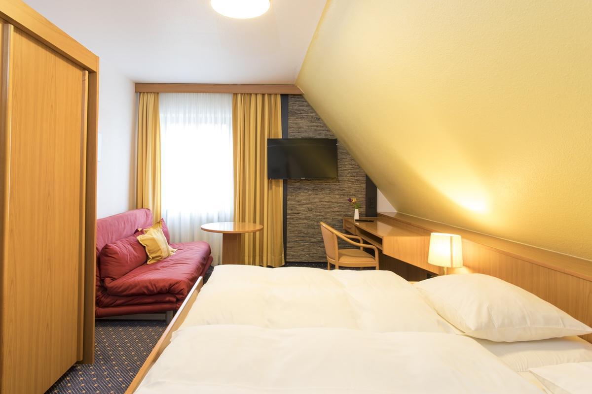Hotel Restaurant Jaegerhof Weisendorf エクステリア 写真