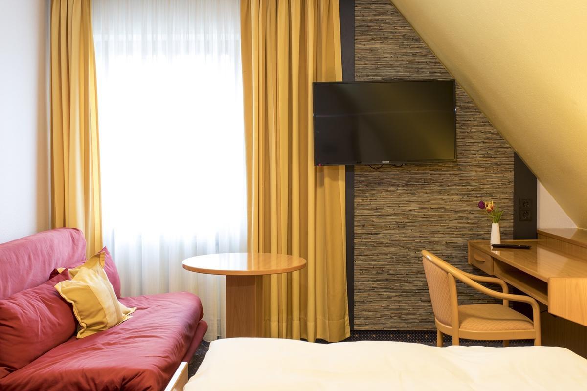 Hotel Restaurant Jaegerhof Weisendorf エクステリア 写真